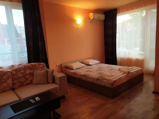 Denz Hotel Chernomorets Exterior foto
