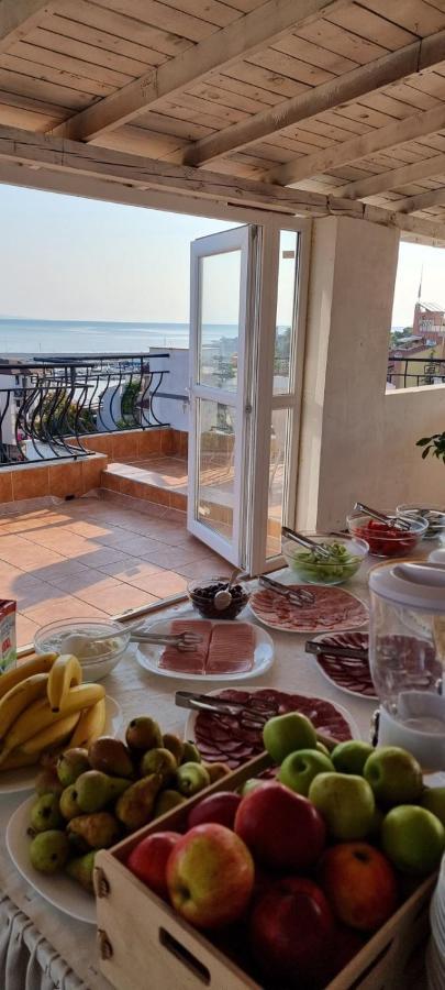 Denz Hotel Chernomorets Exterior foto