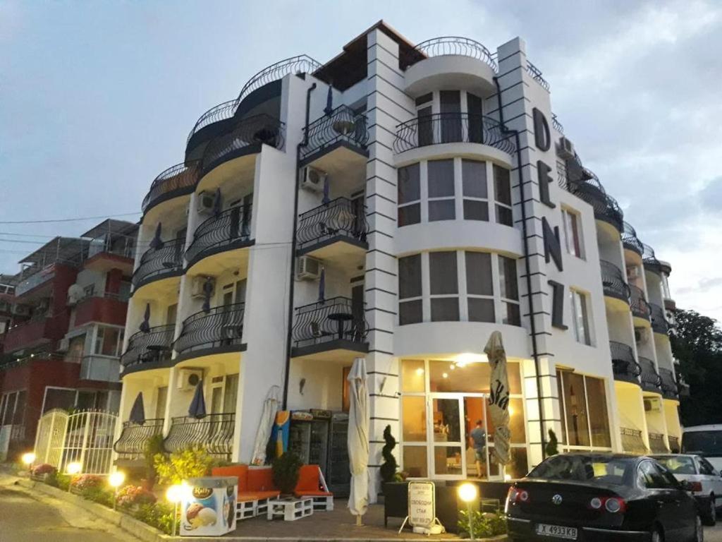 Denz Hotel Chernomorets Exterior foto